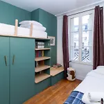 Superb Flat With Terrace In The Centre Of Paris