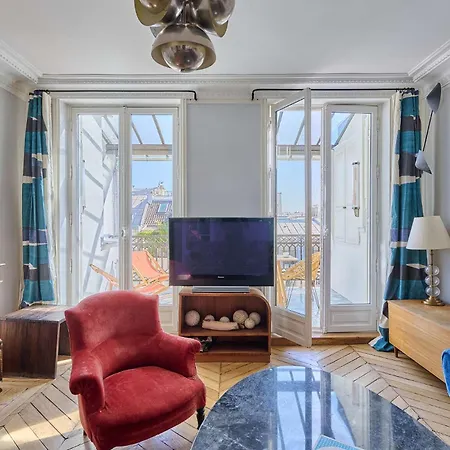 Superb Flat With Terrace In The Centre Of Appartamento
