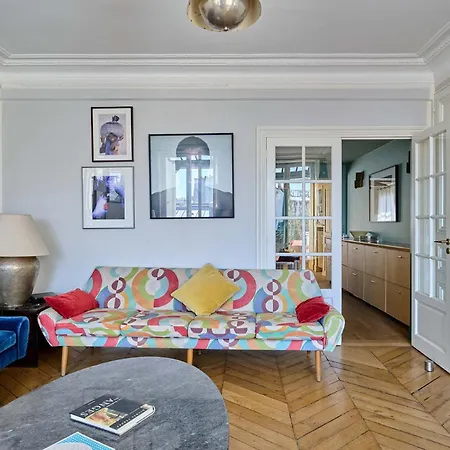 Superb Flat With Terrace In The Centre Of Parigi